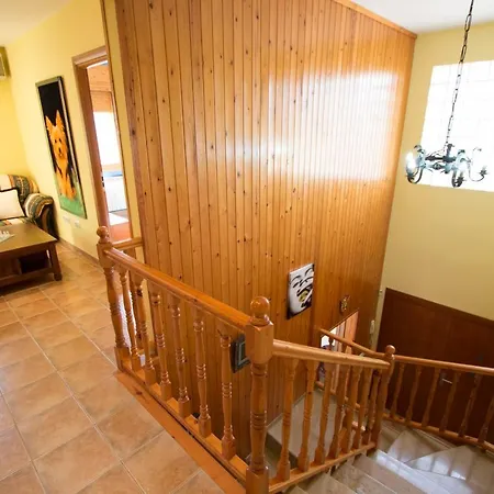 Caules Sleeps 8 Pool Air Con Wifi * Lloret de Mar