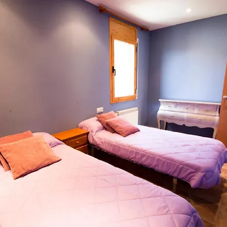 Villa Caules Sleeps 8 Pool Air Con Wifi Lloret de Mar
