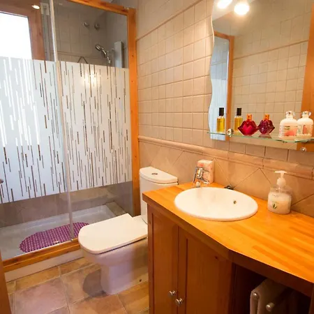 فيلة Caules Sleeps 8 Pool Air Con Wifi